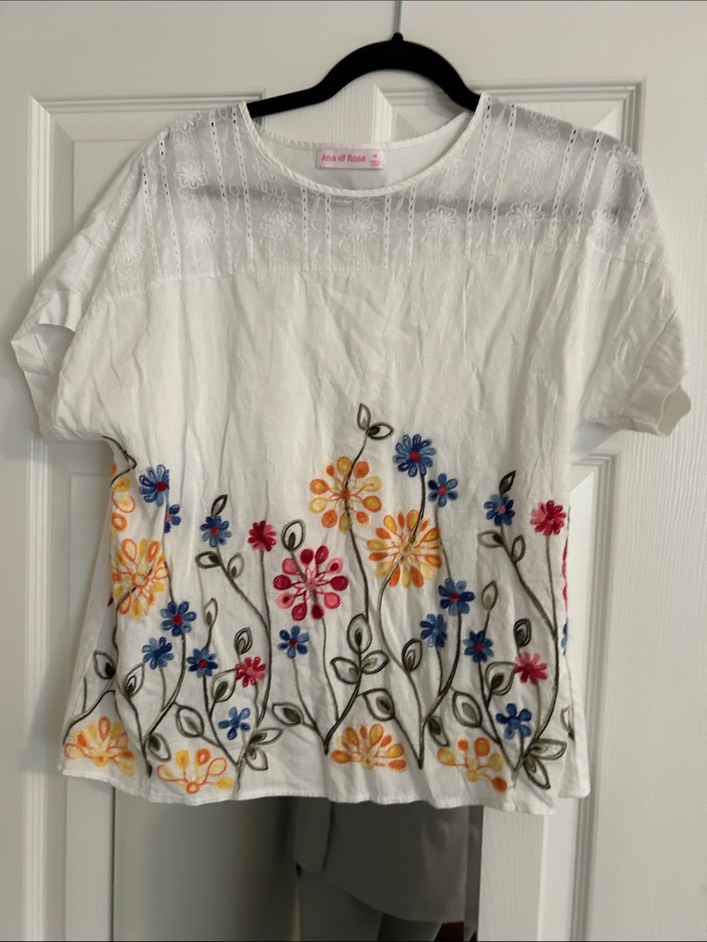 White Floral Embroidered Short Sleeve Top